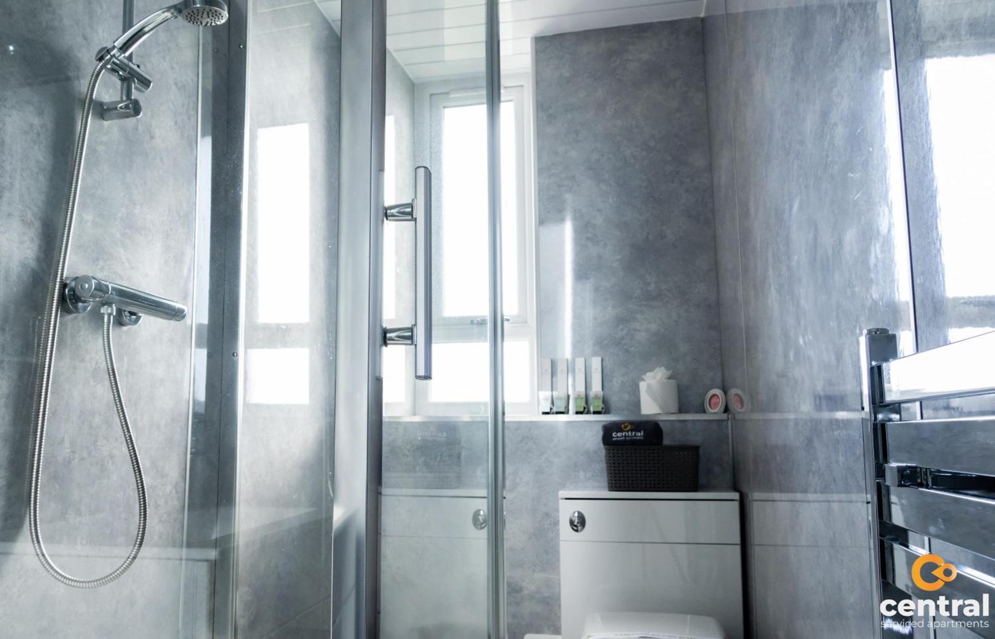 Central Serviced Apartments - 2 Bedroom - Free Street Parking - Fast Wifi - Smart Tvs In All Rooms - Ground Level - Family Neighbourhood - 3 X Double Beds - Heating 24-7 - Trade Stays - Weekly & Monthly Offers Данди Экстерьер фото