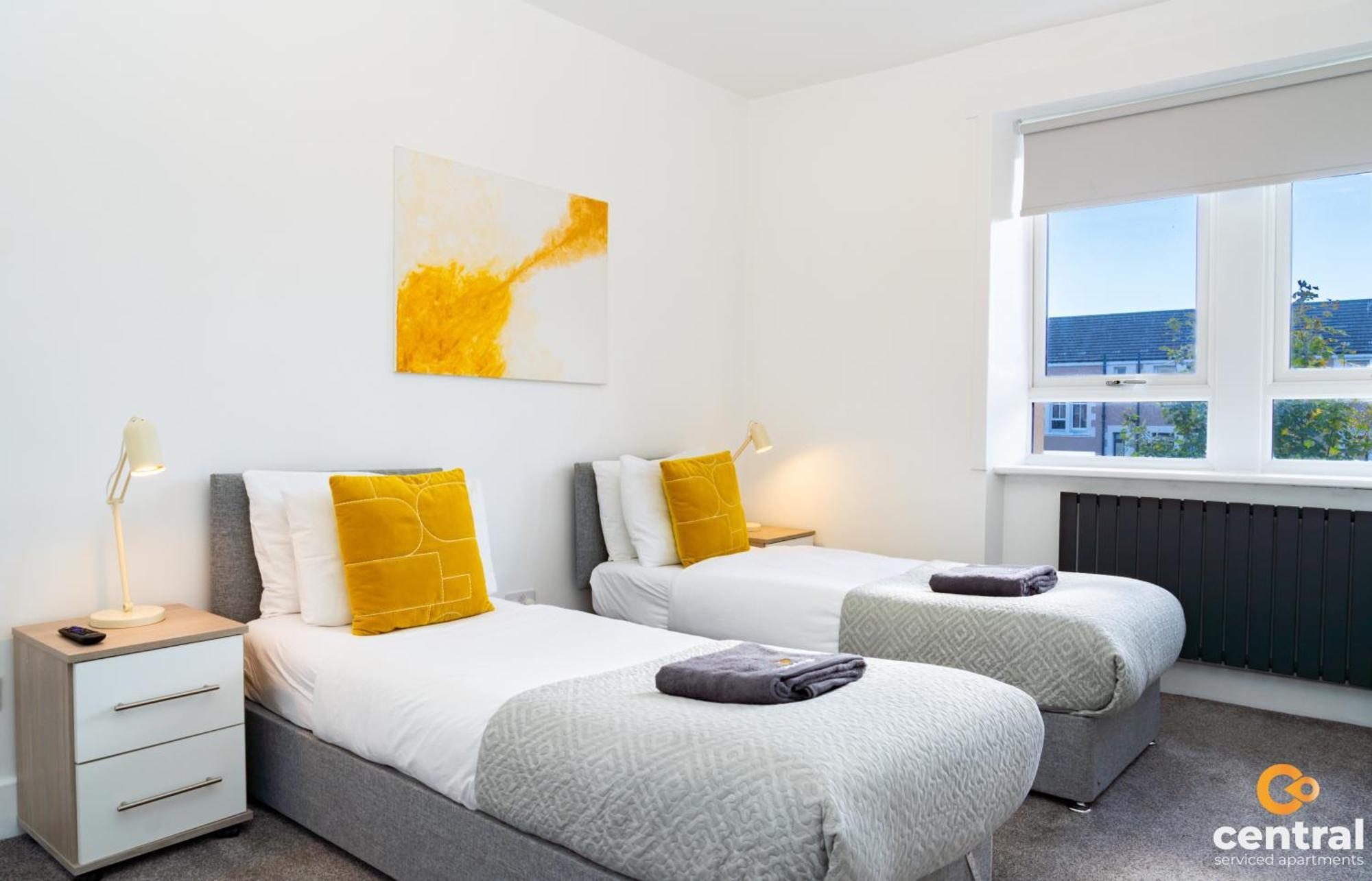 Central Serviced Apartments - 2 Bedroom - Free Street Parking - Fast Wifi - Smart Tvs In All Rooms - Ground Level - Family Neighbourhood - 3 X Double Beds - Heating 24-7 - Trade Stays - Weekly & Monthly Offers Данди Экстерьер фото