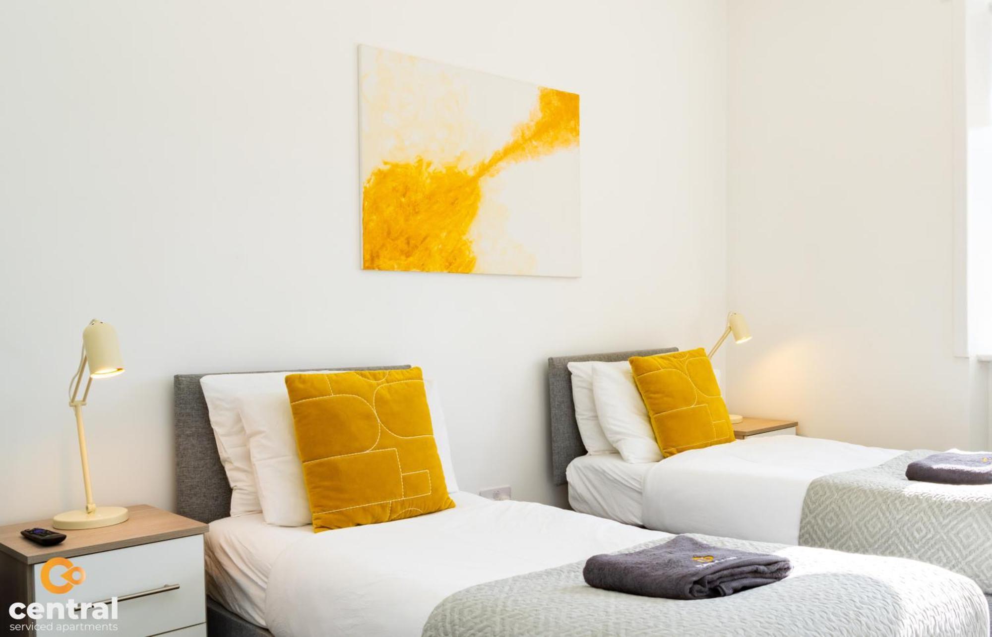 Central Serviced Apartments - 2 Bedroom - Free Street Parking - Fast Wifi - Smart Tvs In All Rooms - Ground Level - Family Neighbourhood - 3 X Double Beds - Heating 24-7 - Trade Stays - Weekly & Monthly Offers Данди Экстерьер фото